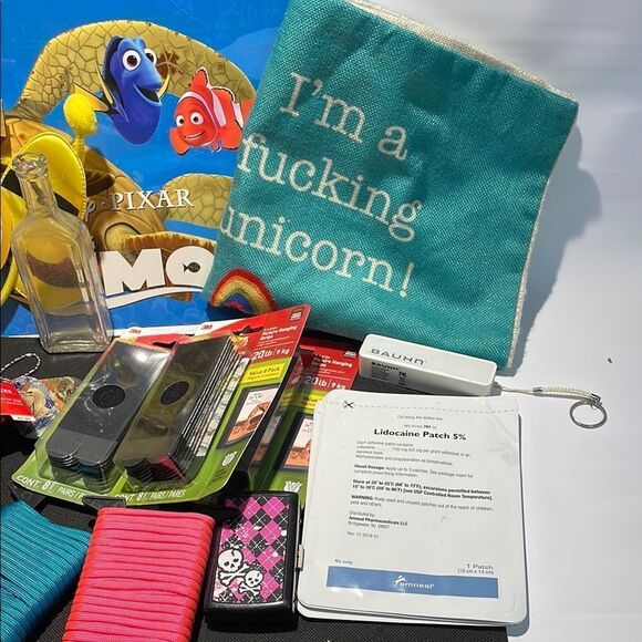 Miscellaneous item bundle - Picture 2 of 4